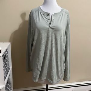 Kenneth Cole Henley - new, no tags